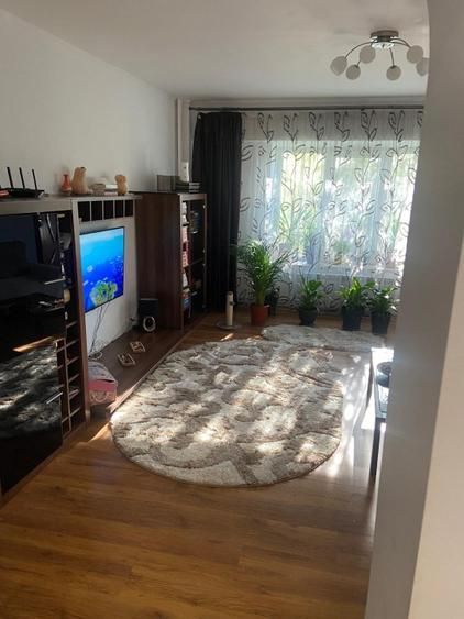 Apartament modernizat de 3 camere - locatie ultra-centrala - Poză 2