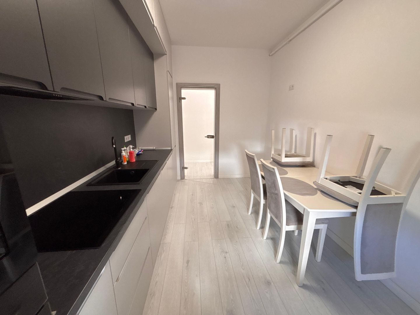 Apartament cu 3 camere si 2 locuri de parcare - Arhitectilor - Poză 3