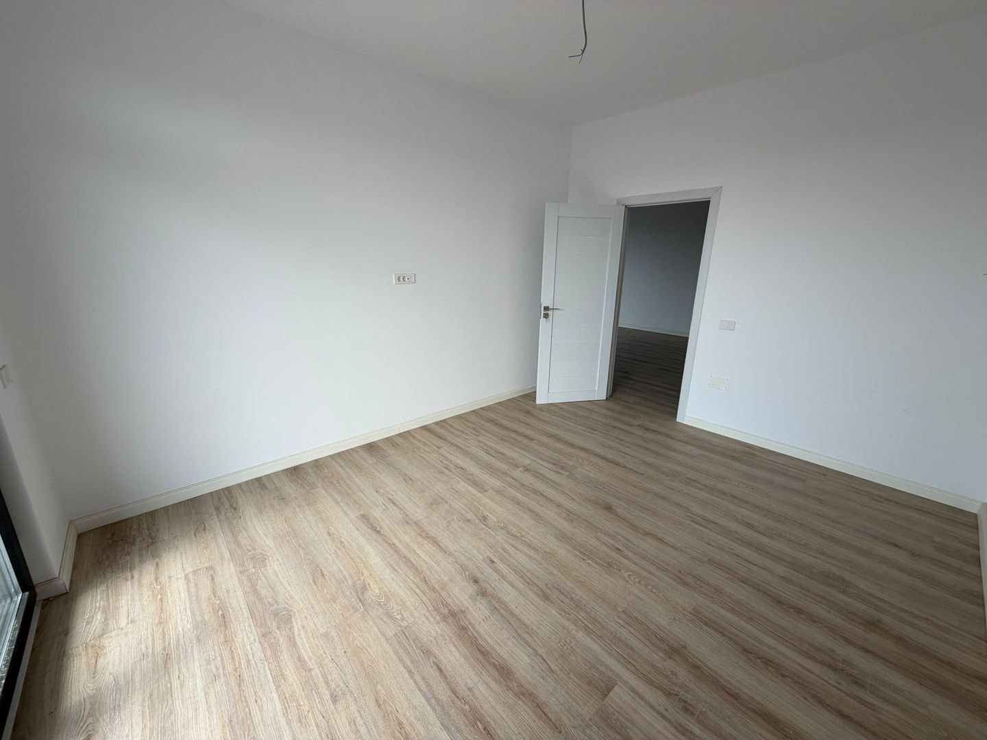 AP. 2 CAMERE - MUTARE IMEDIATA, LOC PARCARE, BOXA SUBSOL, COMIS 0% - Poză 5