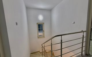 Casă / Vilă cu 4 camere de vânzare în Ultracentral, Botosani - Poză 6