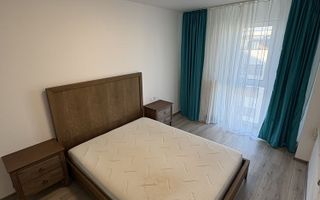 Vand apartament 2 camere - Poză 2