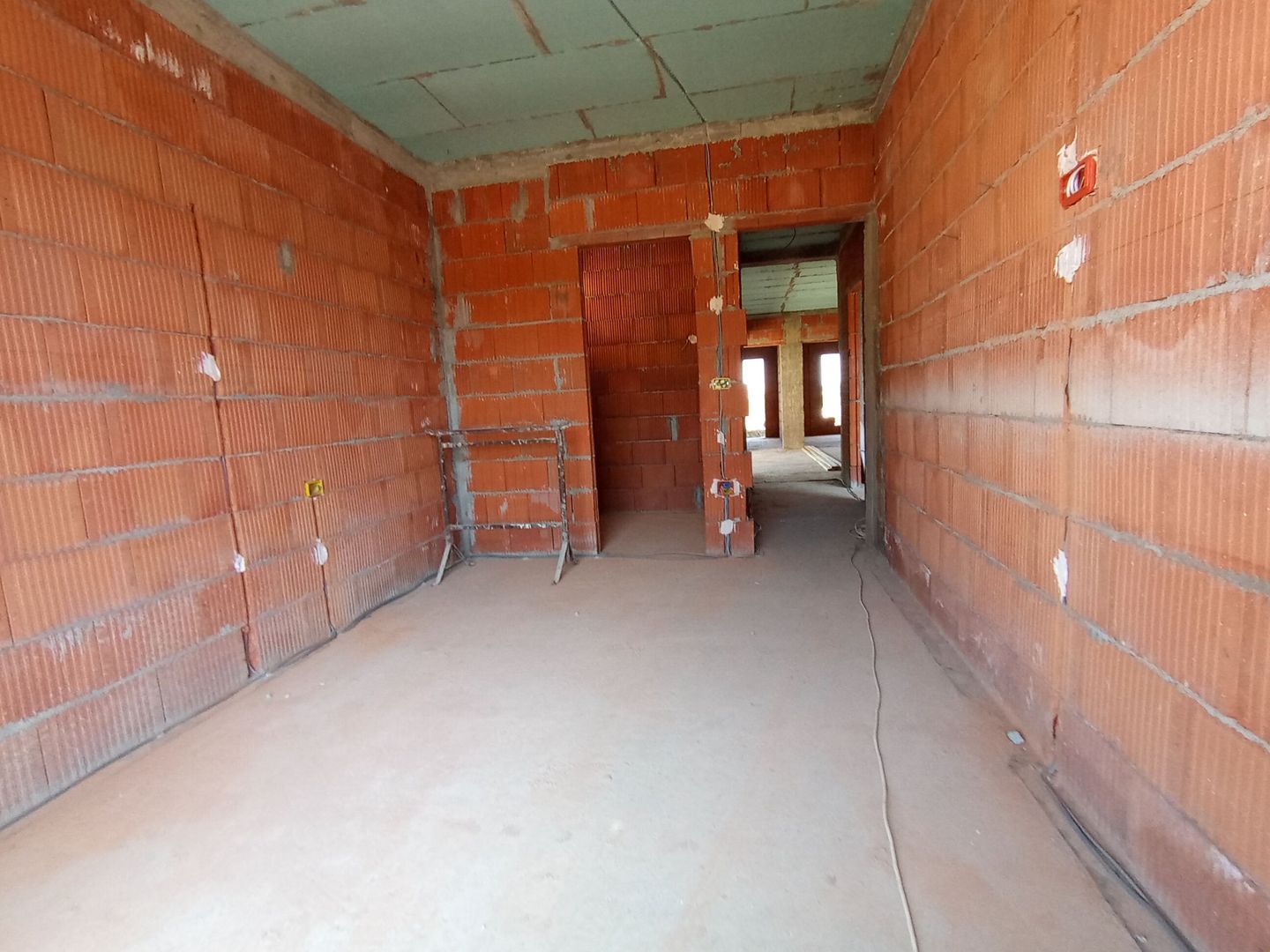 Sanandrei, Duplex pe Parter, 3 dormitoare, 2 Bai, Pozitie excelenta - Poză 6