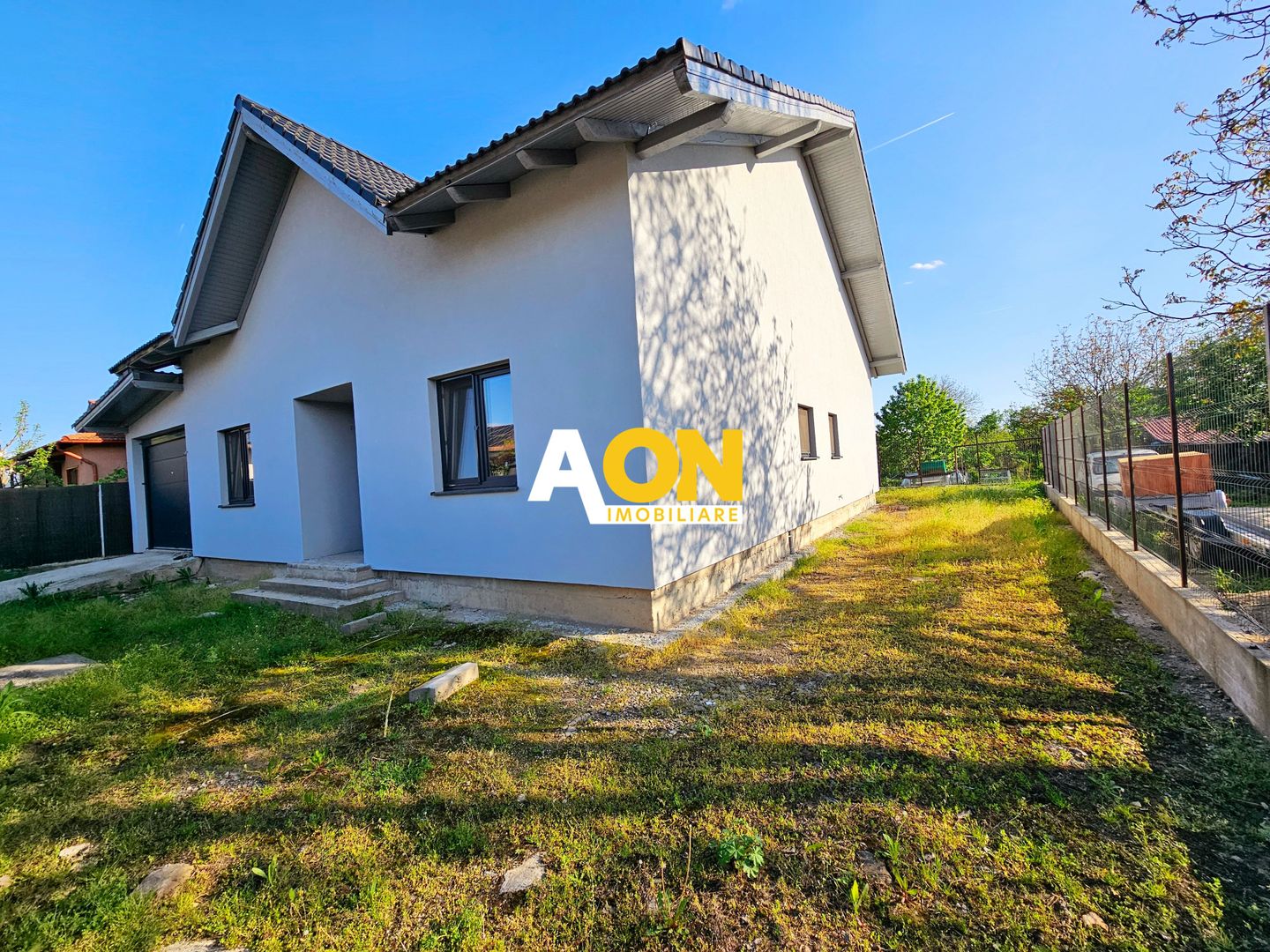 Casa individuala cu 4 camere, toate utilitatile, 500mp teren - Poză 3