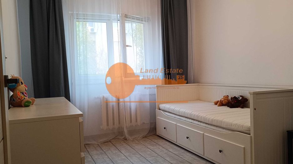 3 camere Gorjului ( bloc reabilitat ) - Poză 7