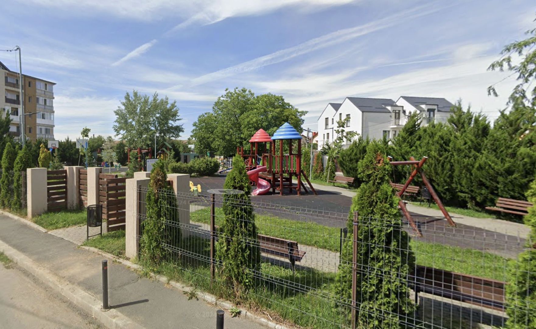 Gorsoniera, total decomandată, cu loc de parcare, bloc 2012 - Poză 1