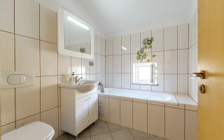 Casă situată pe strada Constituției, Aradul Nou - Poză 8