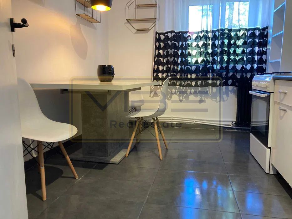 ULTRACENTRAL- Aoartament cu 3 dormitoare- 5 min de UMF ! - Poză 8