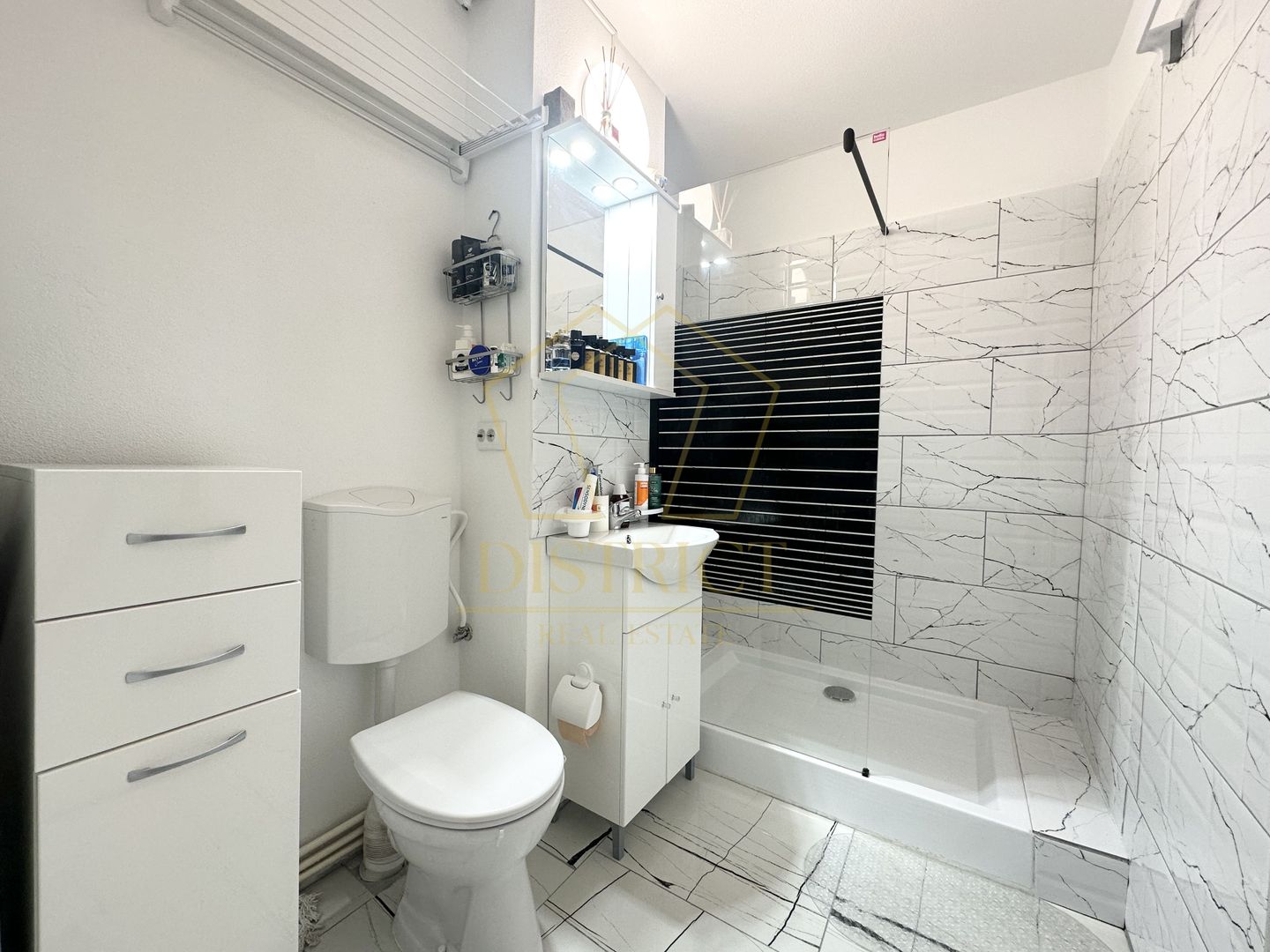 Apartament deosebit cu 2 camere | Zona Sagului - Poză 11