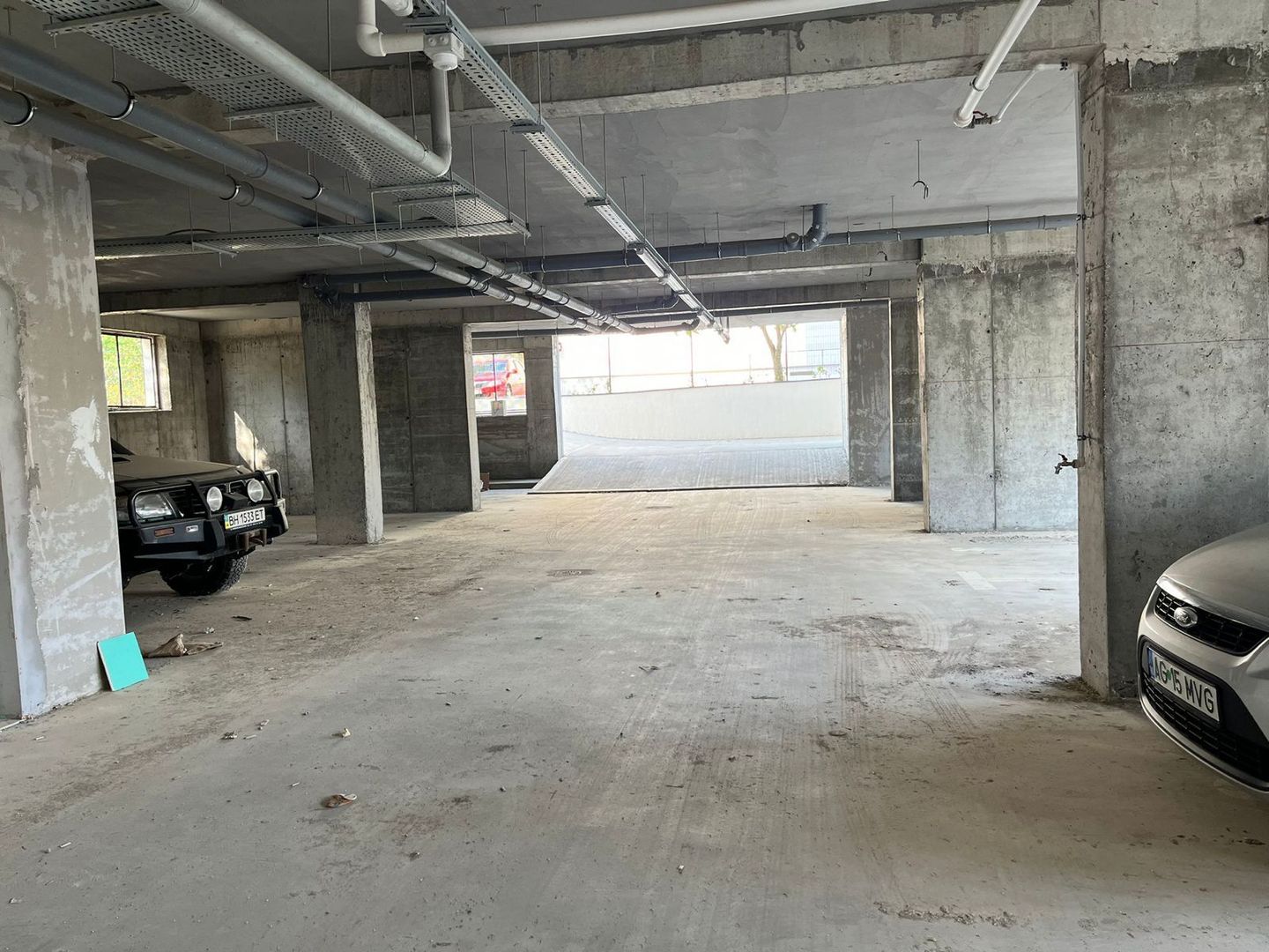 Apartament 2 camere decomandat, parcare subterana, 15 minute metrou - Poză 16