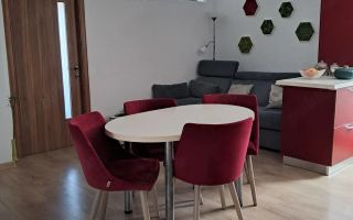 Apartament 3 camere + balcon 10 mp, mobilat și utilat, zona Vivo. - Poză 2