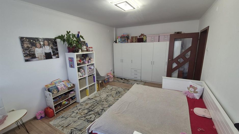 Apartament 2 camere, decomandat, Cetate, et.3 - Poză 3