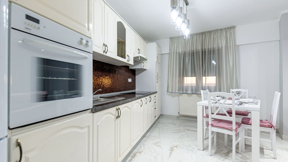 Apartament modern -3 camere, zona Intim - Poză 3