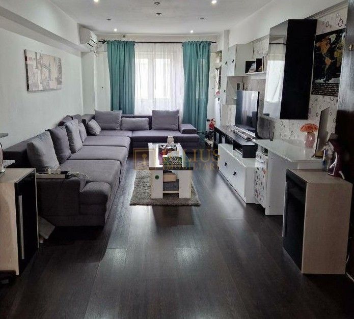 decomandat, 3 camere în zona Complex Studentesc - Poză 1