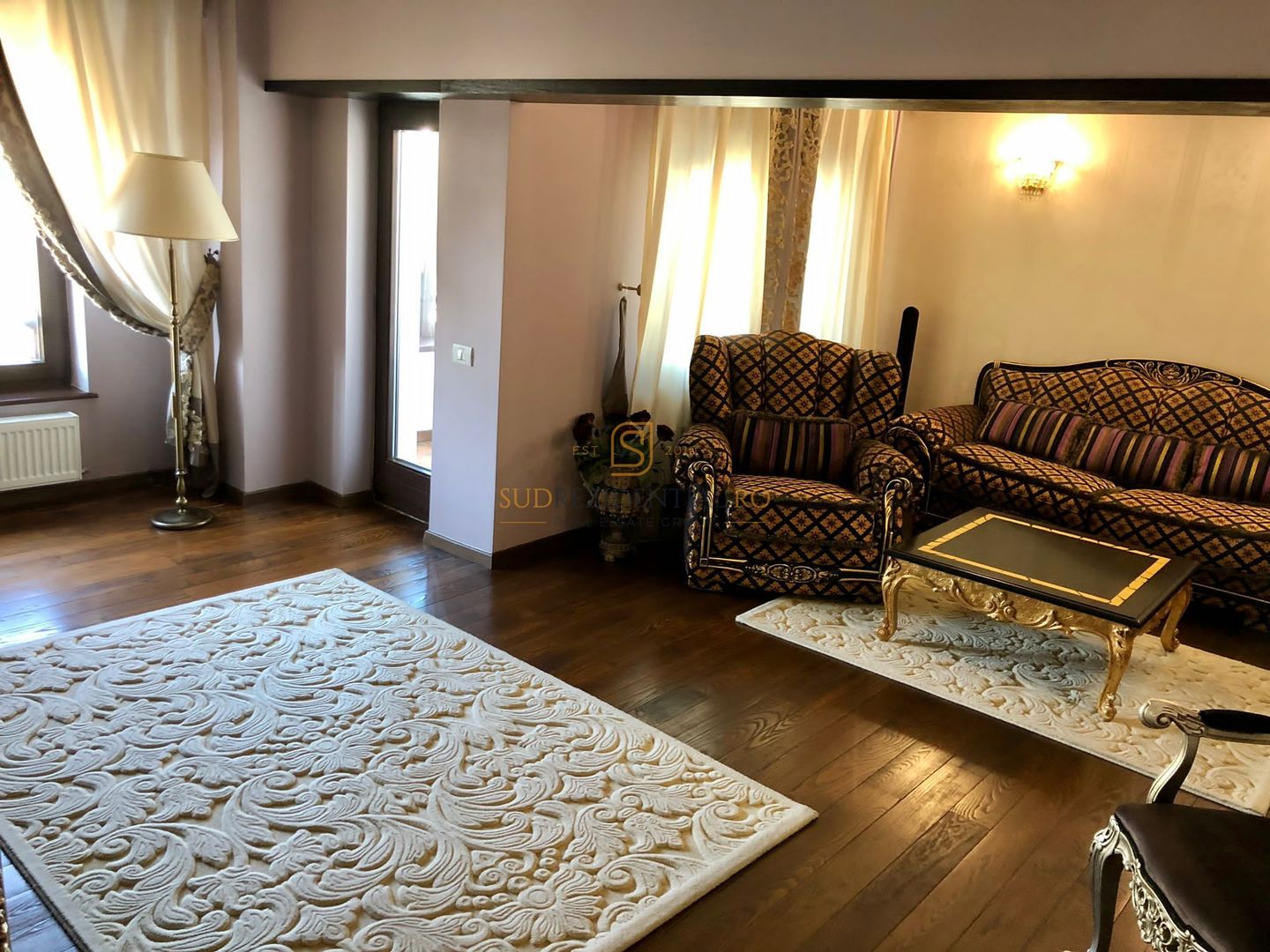 3 Camere,  Natiunile Unite - Palatul Parlamentului, Mobilat lux - Poză 3