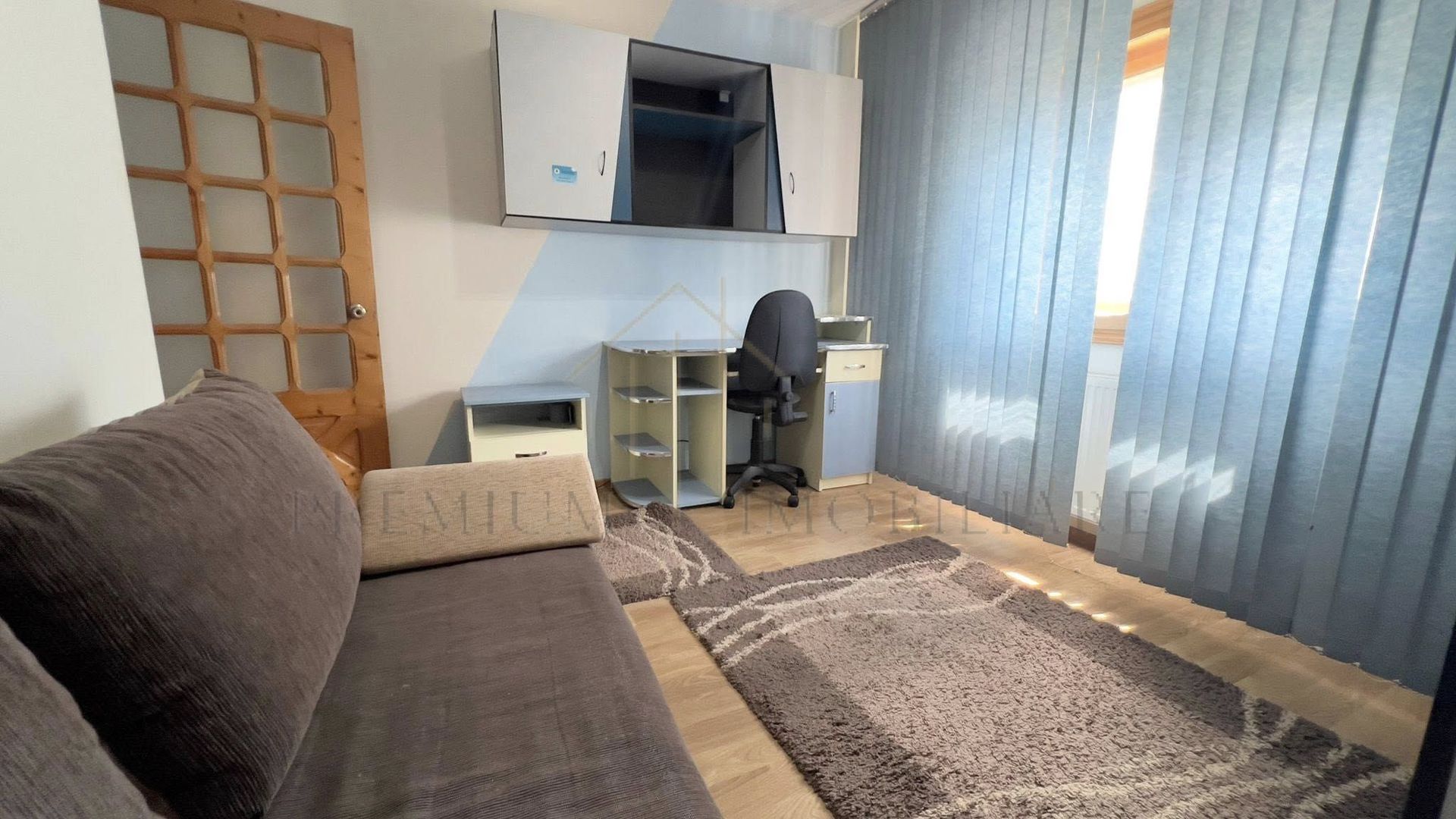 Apartament 2 Camere - Zona de jos - Decomandat - Poză 2