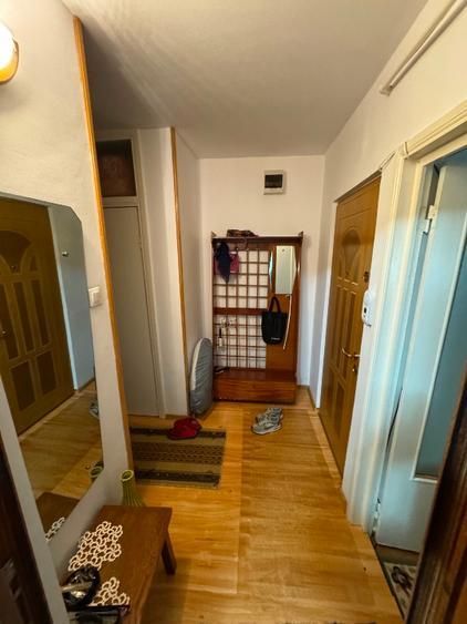 Apartament de vanzare - 2 camere, Piata Centrala, etaj 2, bloc 1989 - Poză 3