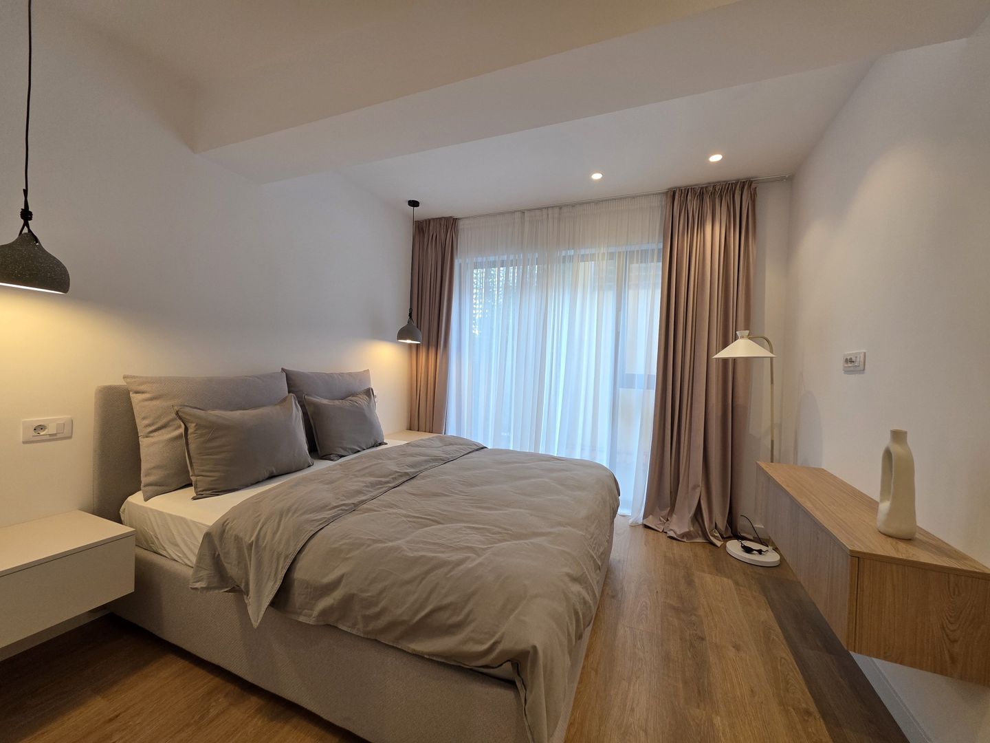 Apartament 4 Camere de vanzare Iancu Nicolae utilat mobilat - Poză 25