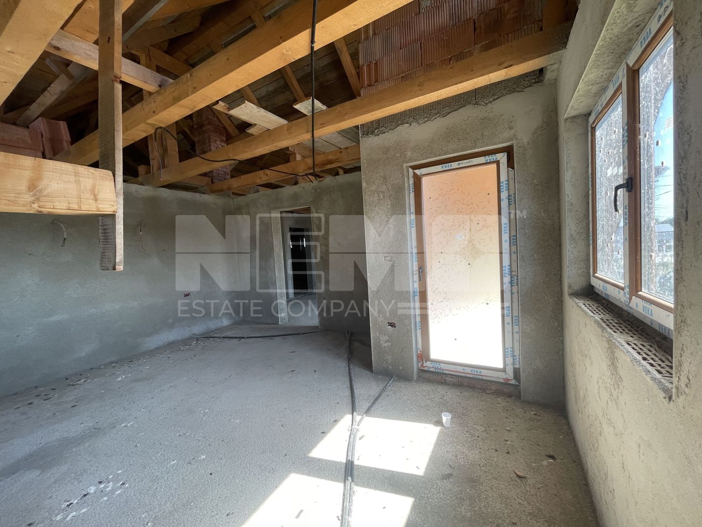 CASA LA ROSU DIN CARAMIDA + GARAJ I 12,5 ARI I VICOV DE SUS I - Poză 23