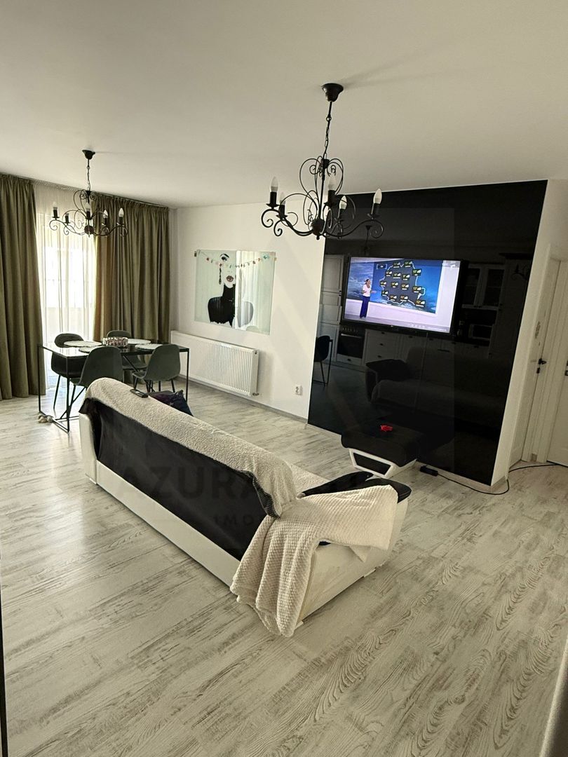 Apartament modern 3 camere 2 bai 64 mp utili si parcare zona Central - Poză 2