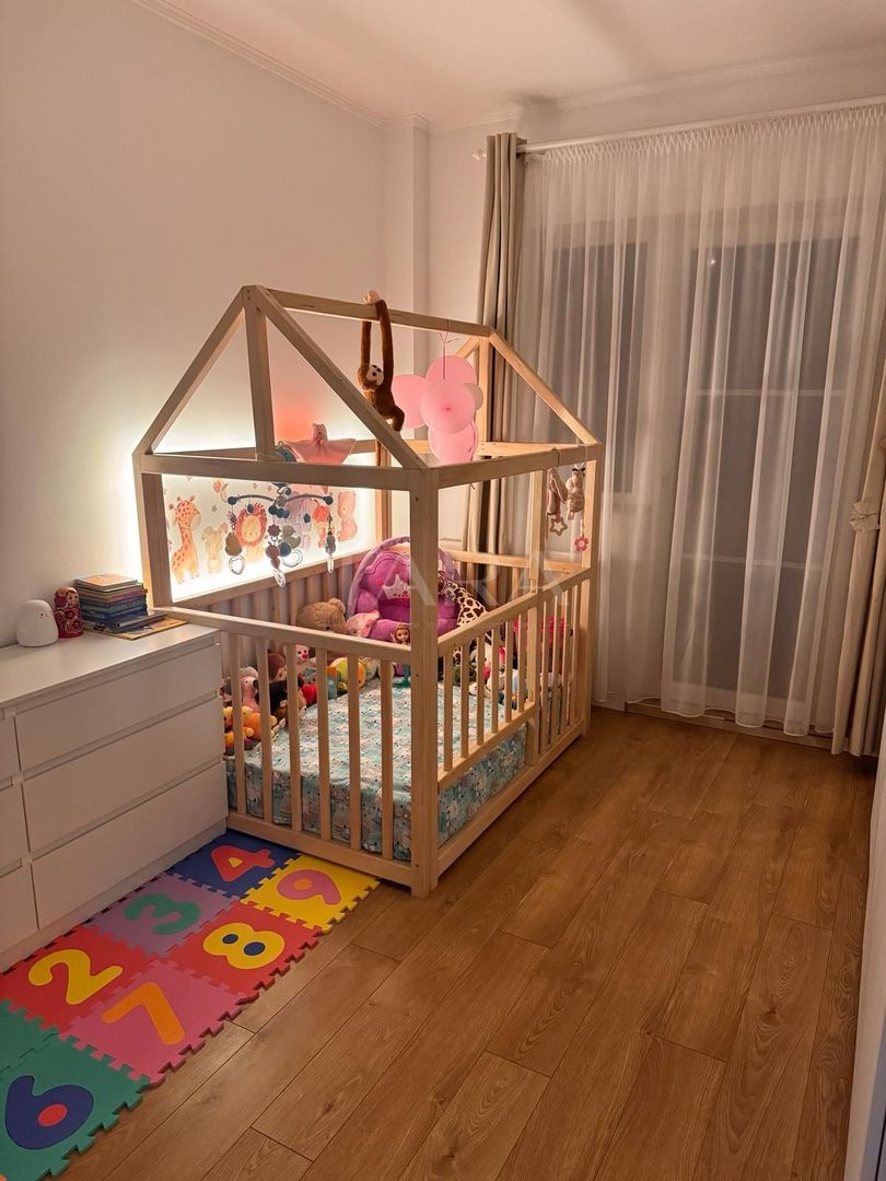 Apartament cu 3 camere, 2 spații exterioare, la liziera pădurii. - Poză 4