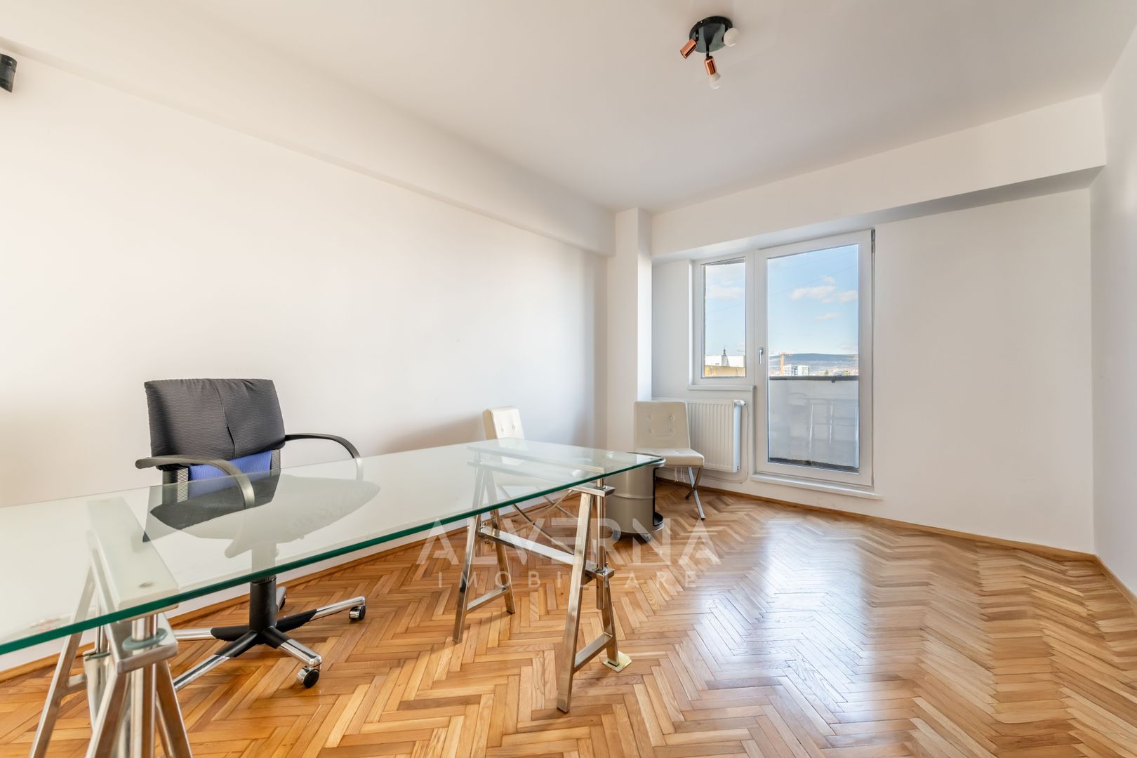 Spatiu birou 75mp + balcon | 3 camere | 2 bai | bucatarie | Cipariu - Poză 4