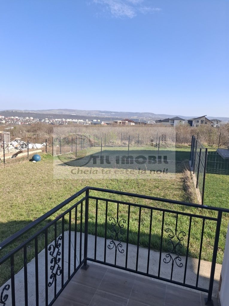 Casa/Vila de închiriat- 750 euro - Poză 2