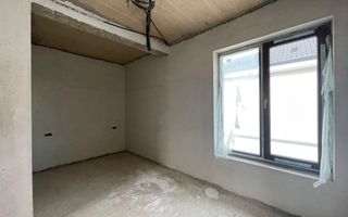 Duplex separat prin garaj si superpozitie - Poză 9
