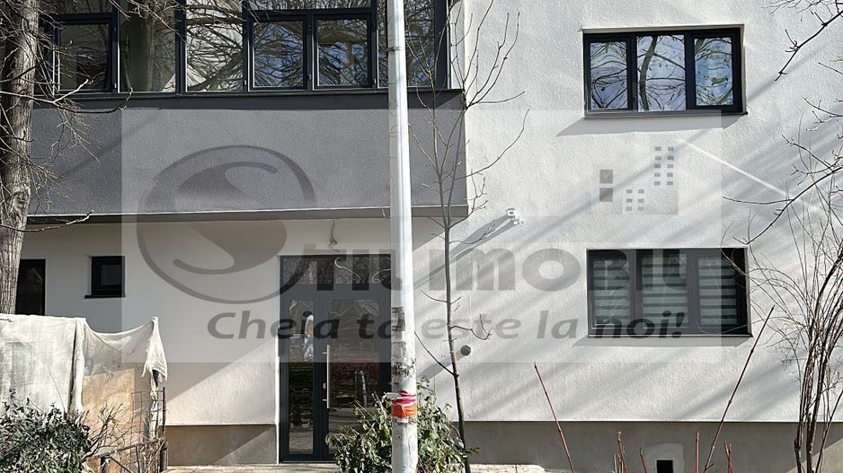 Apartament 3 camere decomandat 85mp str. Oancea - Poză 1