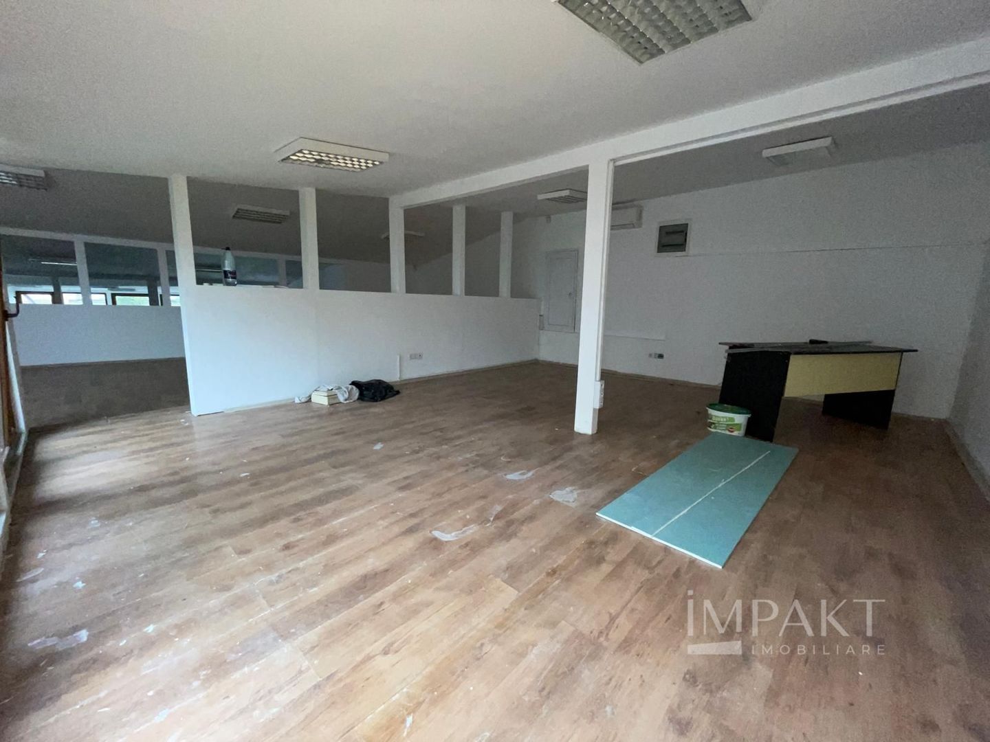 Spatiu comercial de inchiriat, central, trafic intens! - Poză 7