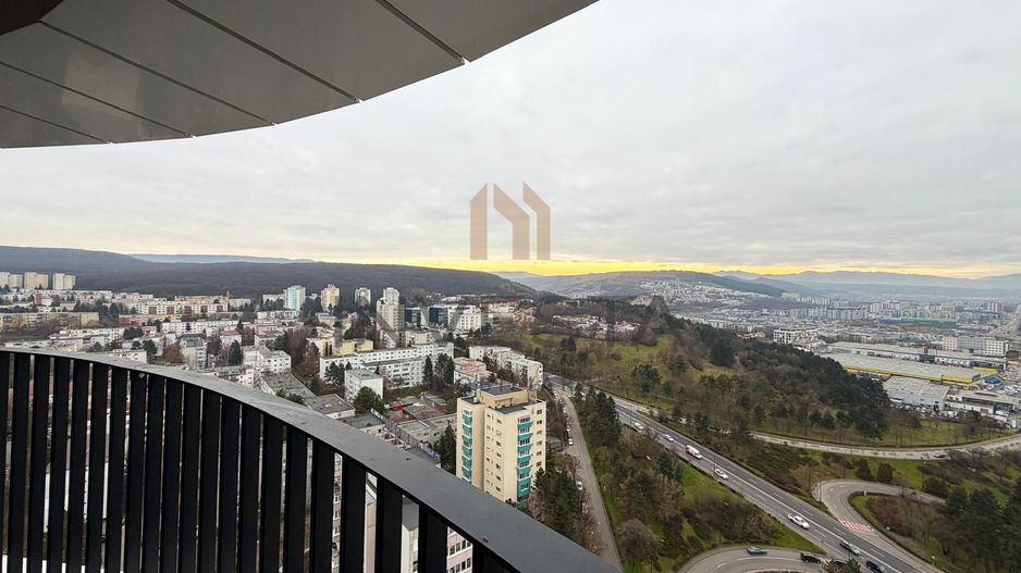 Apartament cu 3 camere in West City Tower ! - Poză 13