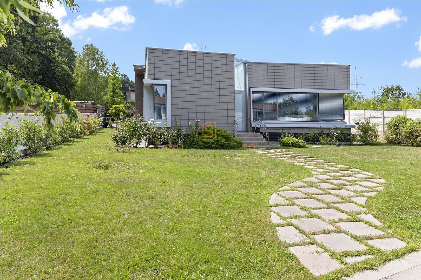 Vila exclusivista cu piscina, sauna si crama, 479.27 mp, langa padure - Poză 17