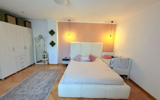 Apartament la casă | Grădină + Anexe | Cisnădie | - Poză 2