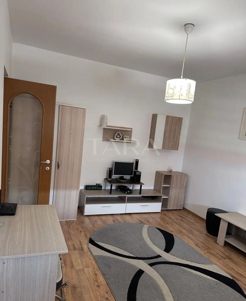 Apartament 3 camere, parcare - Florești - Poză 4