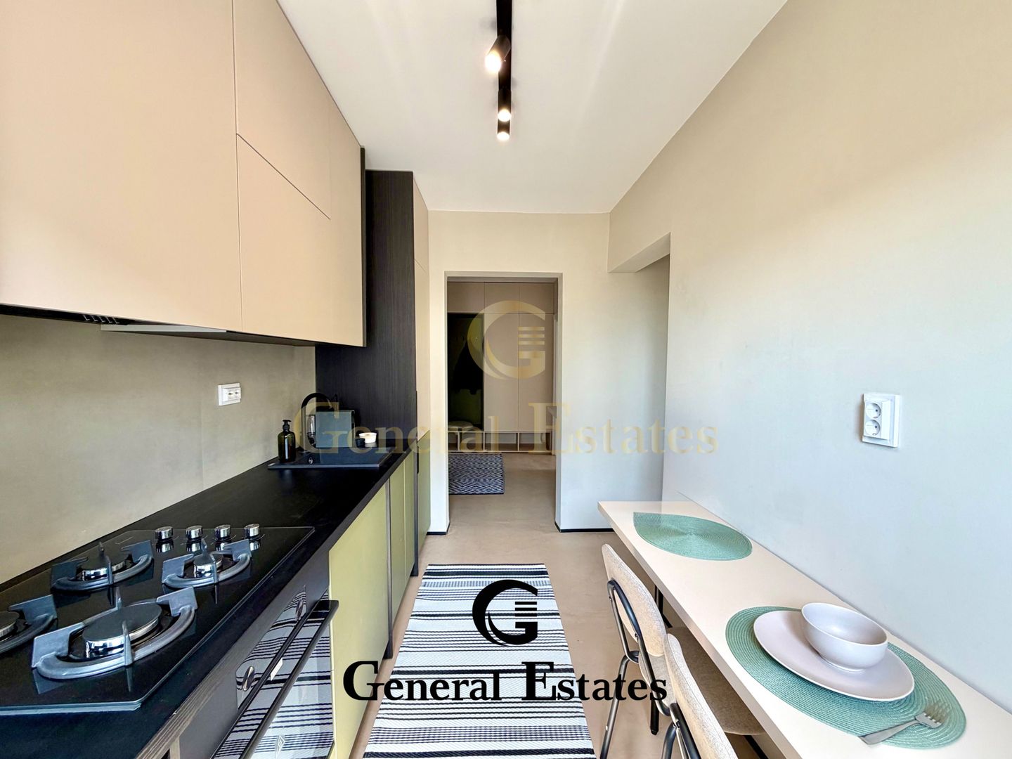 Copou | 2 Camere Decomandat | Lângă Parc | Vedere Panoramică | Renovat - Poză 13