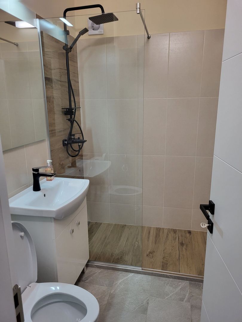 Ag. EUROPA vinde ap. 2 cam. RENOVAT si MOBILAT etaj 4 ULTRACENTRAL - Poză 4