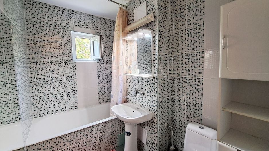 Apartament cu 4 camere decomandat în cartierul Zorilor, Cluj-Napoca - Poză 6