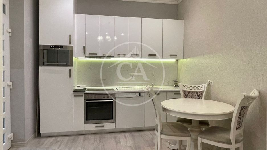 Apartament la casa, de inchiriat cu 3 camere Ultracentral, Oradea - Poză 5