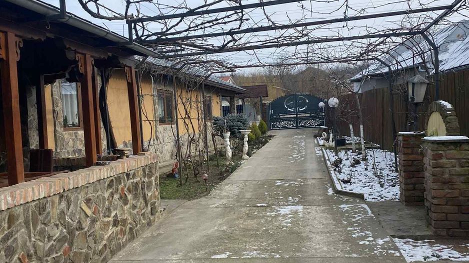 Casă de vânzare în comuna Costache Negri - Poză 22