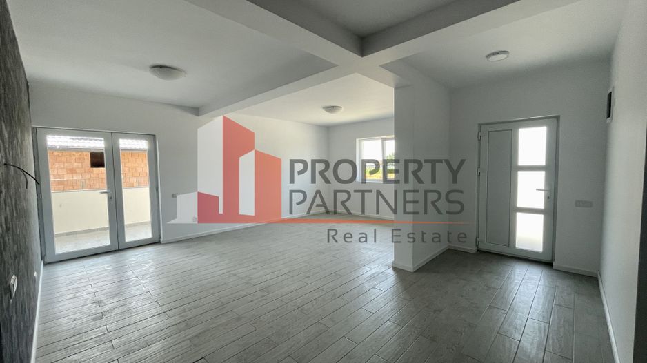 Casa în comuna Sabareni, judetul Giurgiu. - Poză 13