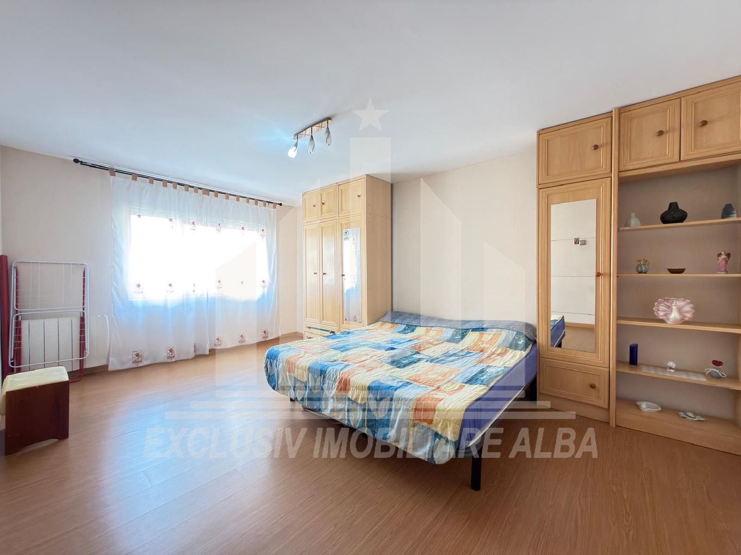 Apartament 2 camere decomandate | 50 mp | Etaj 2 | Cetate-Piata - Poză 1