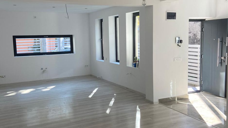 Casa noua în Giulesti de închiriat - curte 220mp - Poză 8