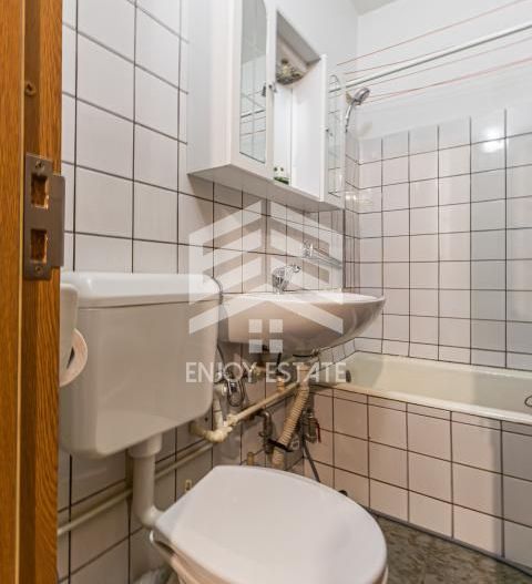 Garsoniera decomandata lăngă Avantgarden Bartolomeu - Poză 4