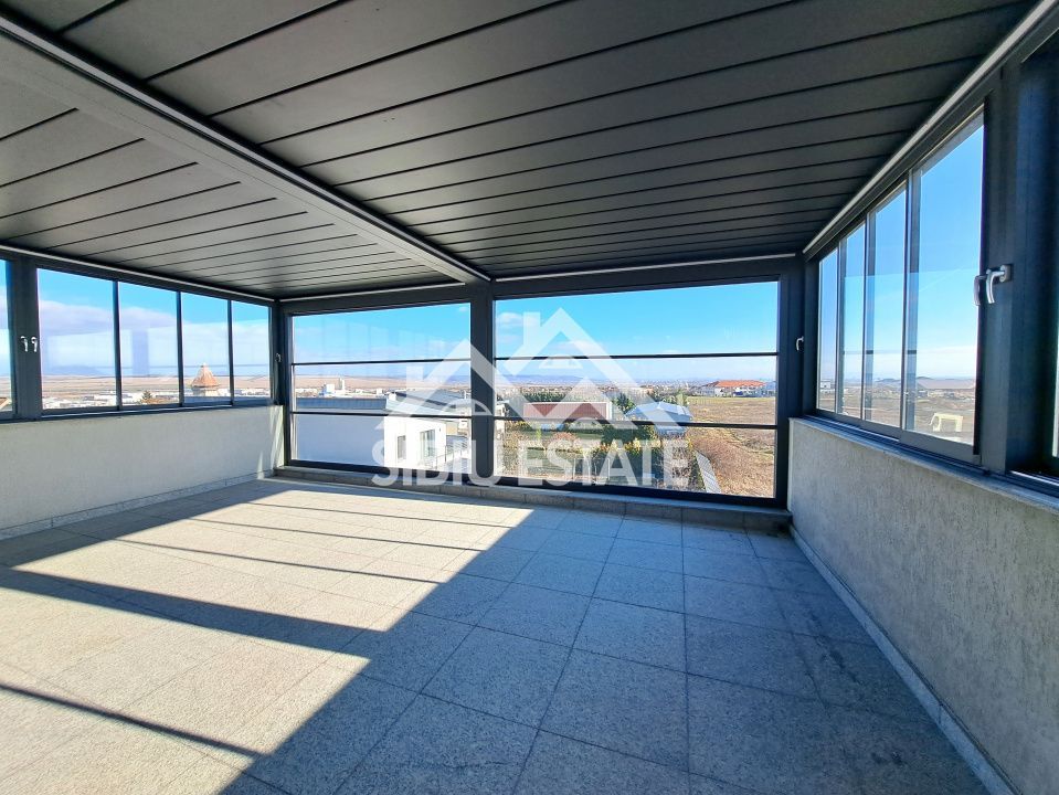 Casa Sibiu, terase panoramice, garaje, teren mare, Sura Mica - Poză 24