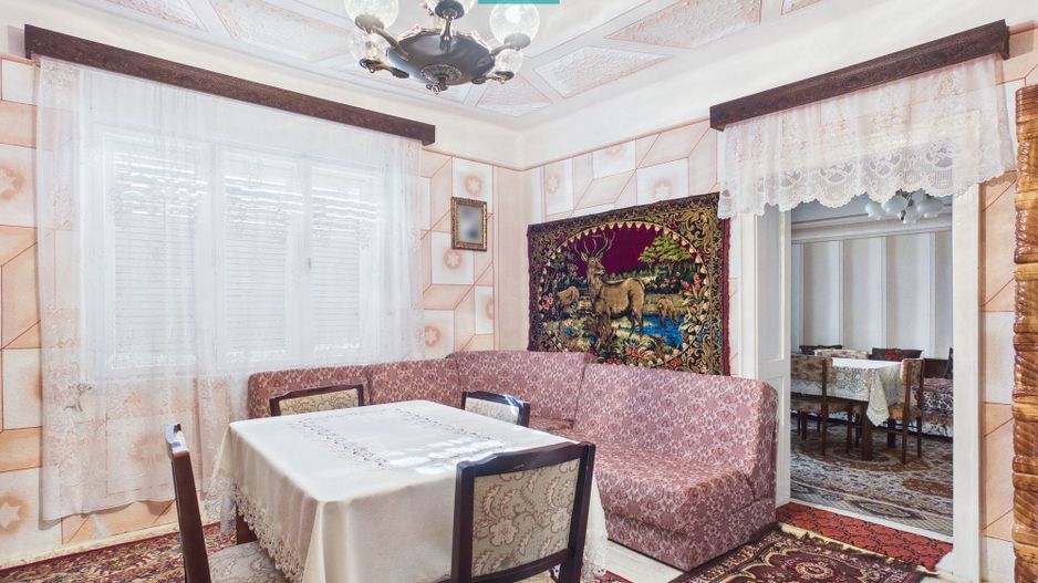 Casă cu 4 camere toate utilitățile și 1150mp teren - Poză 1