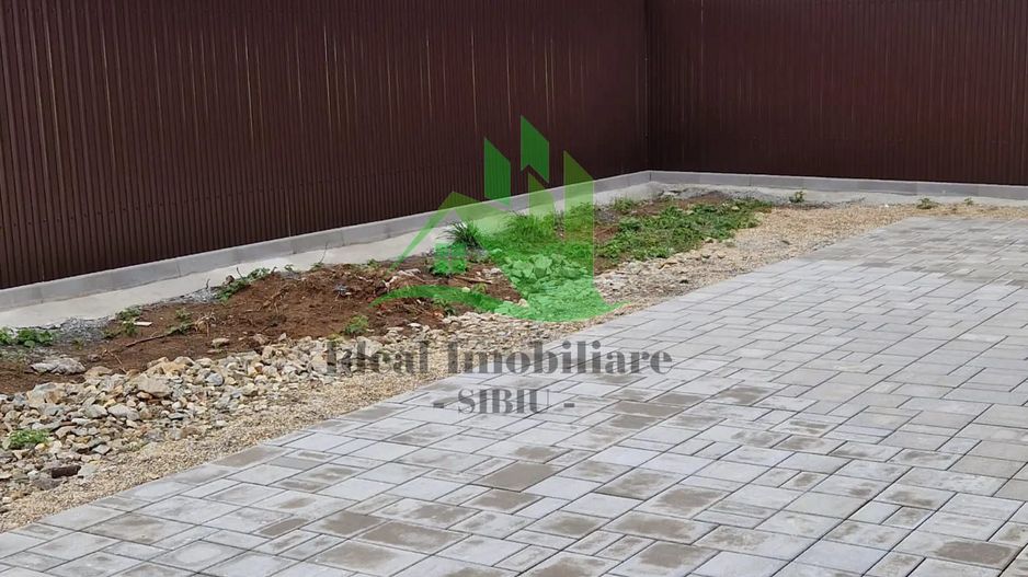 Casa Single cu 4 camere si carport, Zona Brana Selimbar - Poză 4