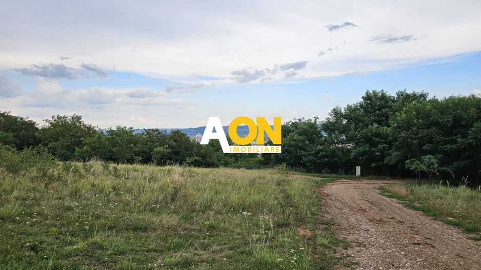 Teren construibil, 1000 mp, zona Schit, cu utilitati si panorama - Poză 2