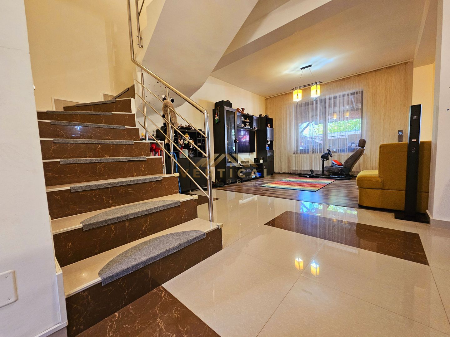 Casă / Vilă cu 4 camere de vânzare în Berceni - Poză 5