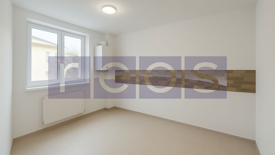 VANZARE 2 CAMERE | VILA INTERBELICA | RENOVAT TOTAL | DEMISOL INALT | - Poză 1
