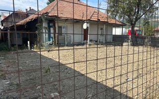 Casă de vânzare în centrul Oituzului, DN11 - Poză 14