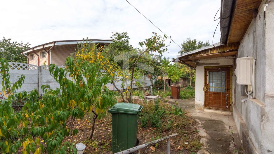 Straulesti - str. Pietrosita nr. 10, Casa demolabila cu teren 388 mp - Poză 10